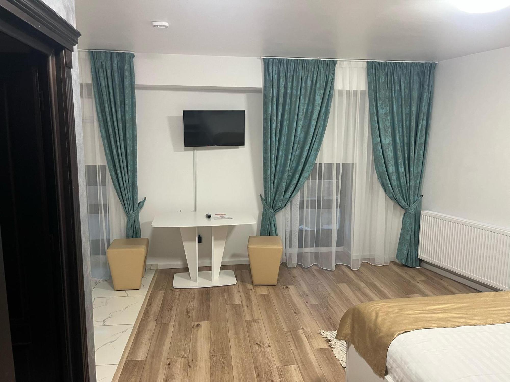 Grey Boutique Hotel Palas ยาช ภายนอก รูปภาพ